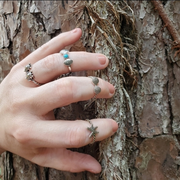 Under The Sea Golden Coast Midi Ring, 4 Piece Set - Picture 6 of 10